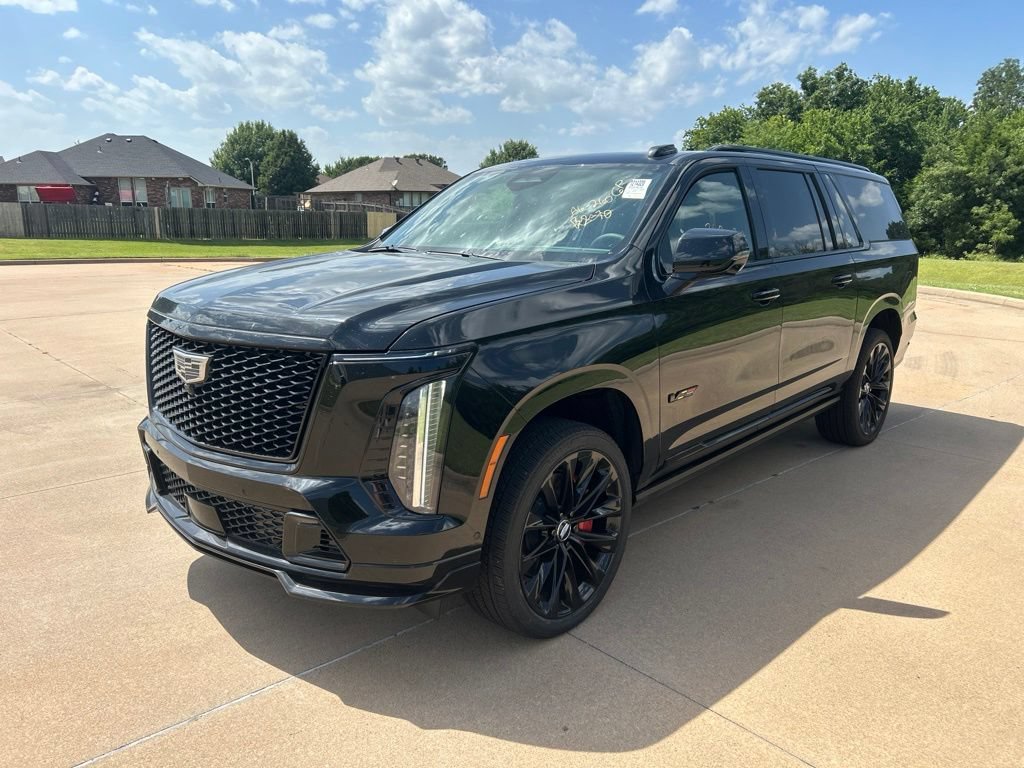 Used 2025 Cadillac Escalade ESV V w/ LPO, ONYX Package AWD/4WD image 1