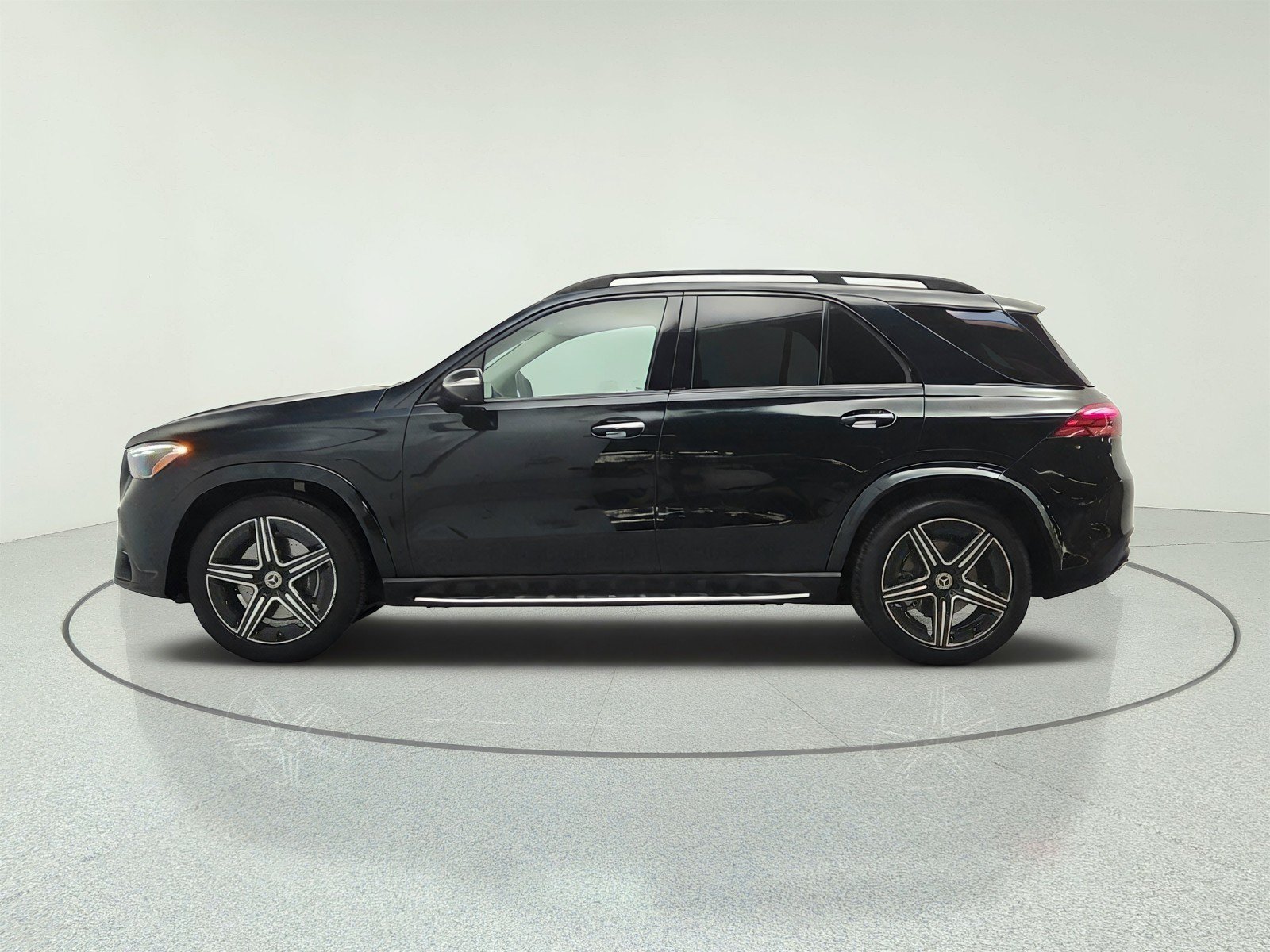 Used 2024 Mercedes-Benz GLE 350 4MATIC image 8