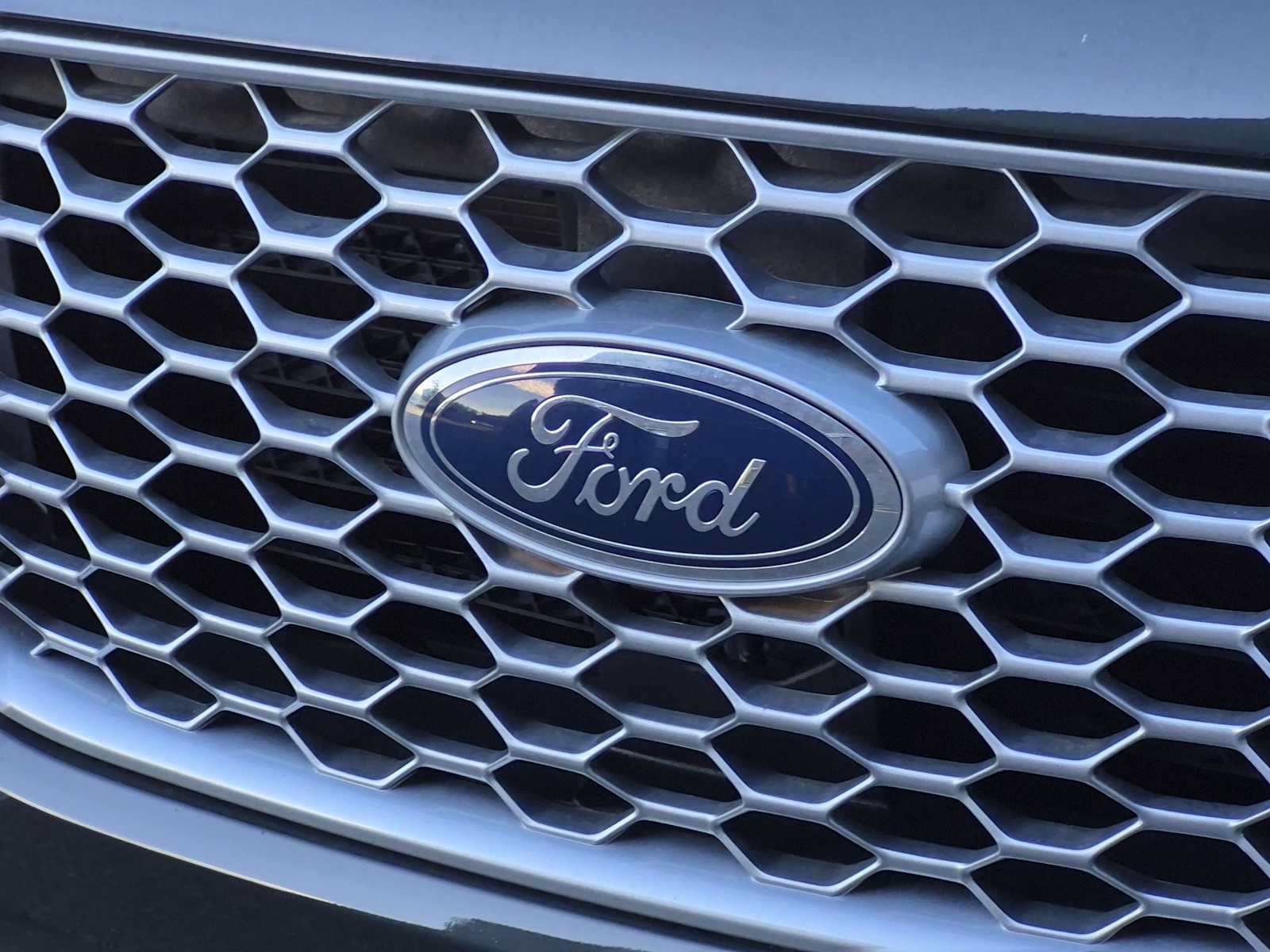 Used 2024 Ford Edge SEL AWD/4WD image 12