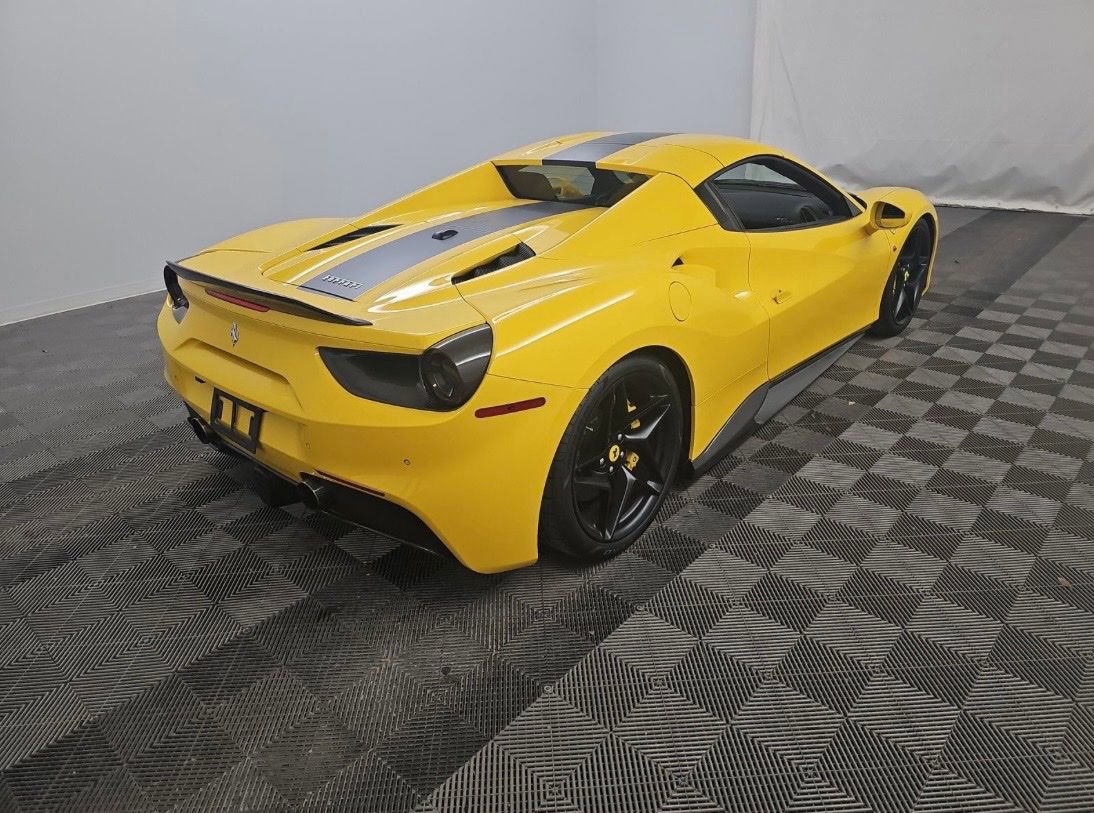 Used 2018 Ferrari 488 Spider RWD image 4