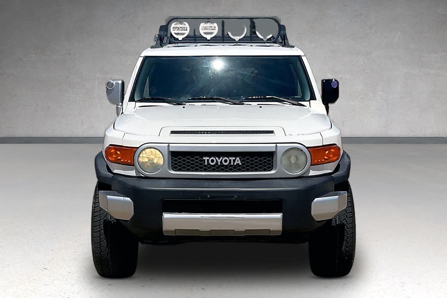 Used 2010 Toyota FJ Cruiser 2WD image 6