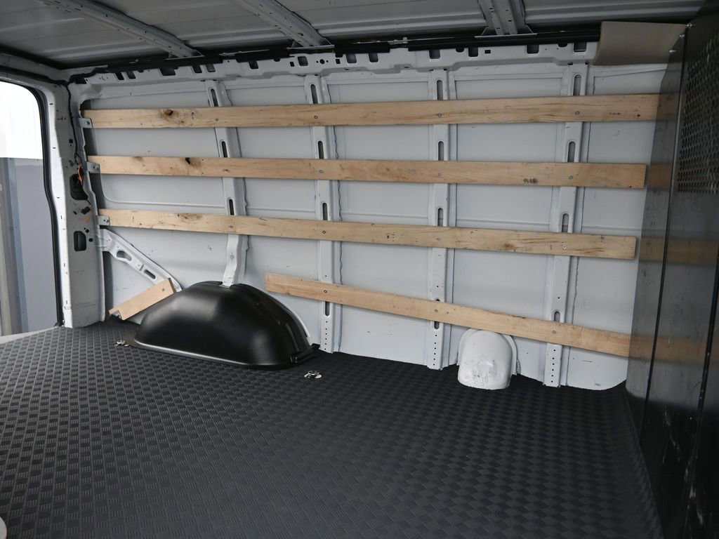 Used 2024 GMC Savana 2500 w/ Driver Convenience Package image 21