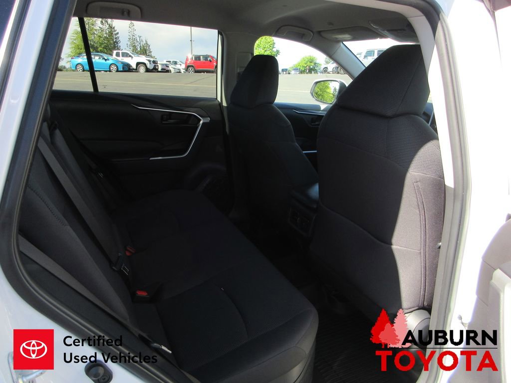 Certified 2024 Toyota RAV4 LE AWD/4WD image 19
