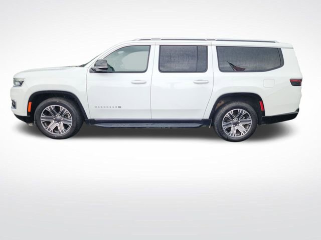 Used 2024 Jeep Wagoneer L Series II RWD image 2