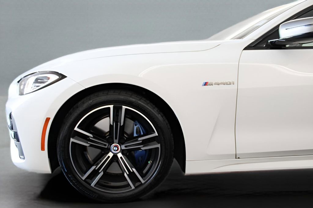 Used 2023 BMW M440i M440i w/ Premium Package image 4