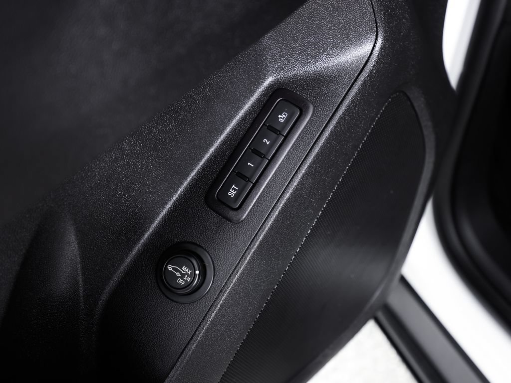 Used 2021 Chevrolet Equinox LT FWD image 20