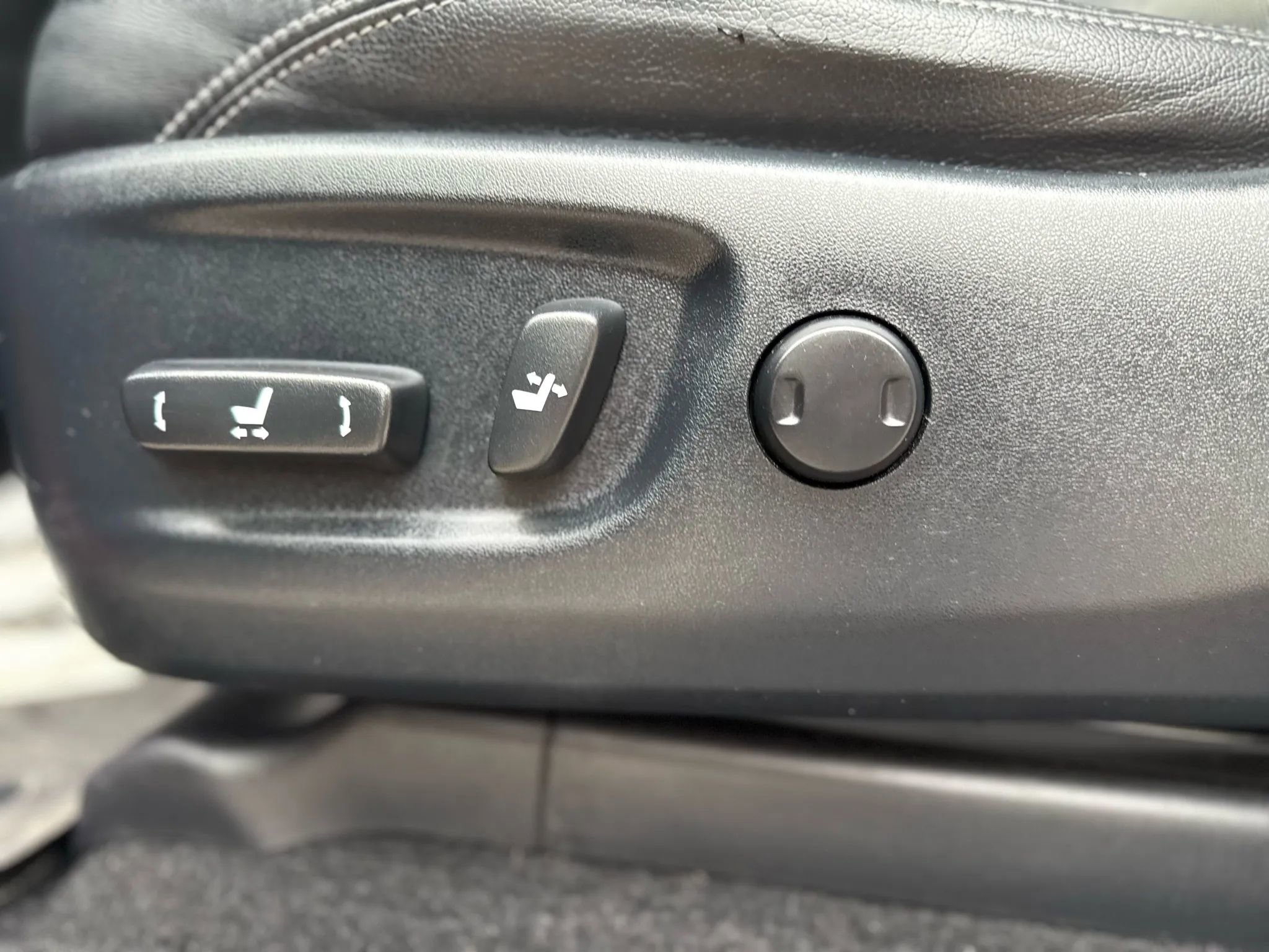 Used 2018 Toyota 4Runner Limited image 17