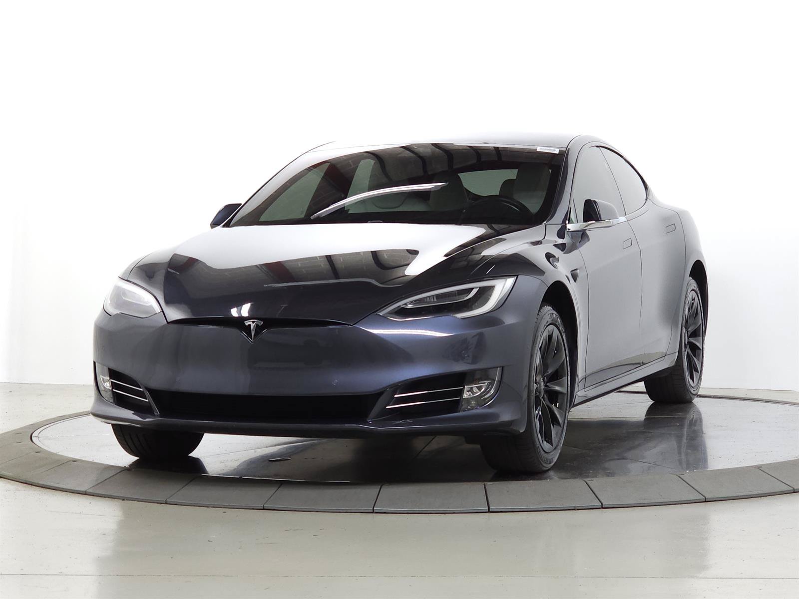 Used 2017 Tesla Model S 75D AWD/4WD image 4
