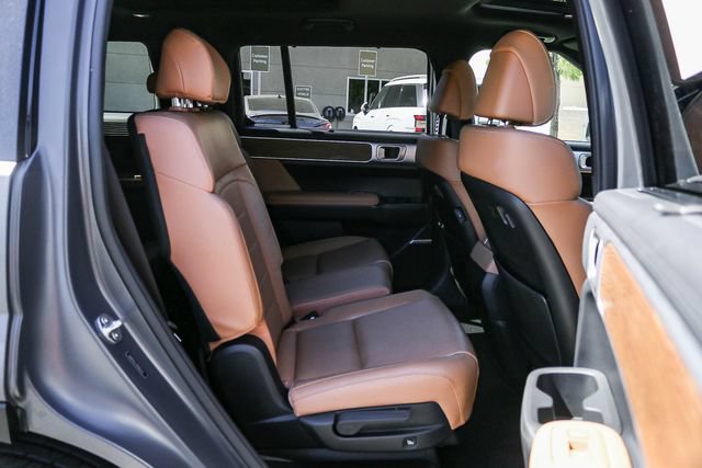 Certified 2024 Hyundai Santa Fe Limited FWD image 21