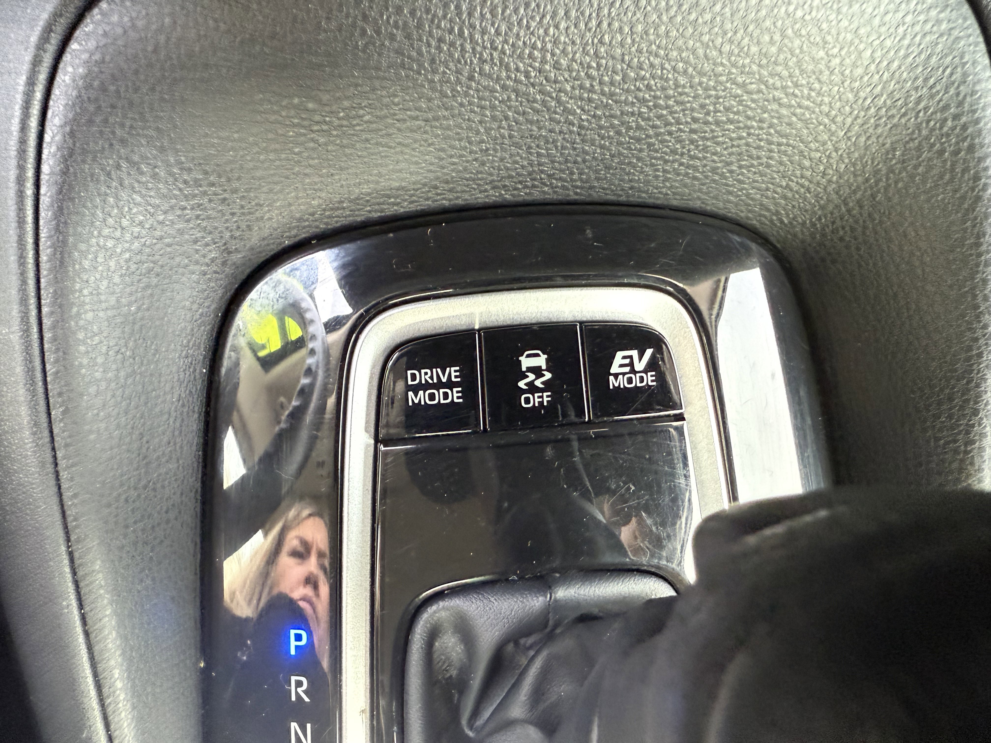 Certified 2025 Toyota Corolla LE image 24