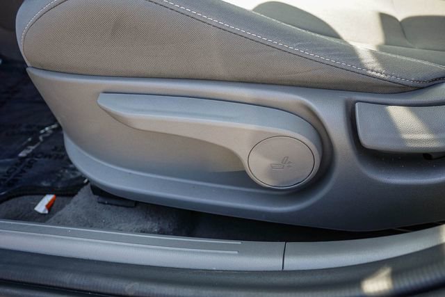 Certified 2025 Hyundai Elantra SEL FWD image 23