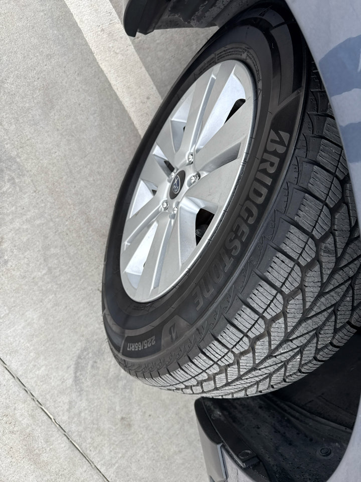 Used 2017 Subaru Outback 2.5i Premium image 2