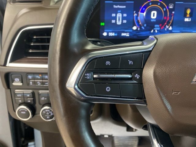 Certified 2025 Chevrolet Suburban LT w/ Comfort Package AWD/4WD image 12