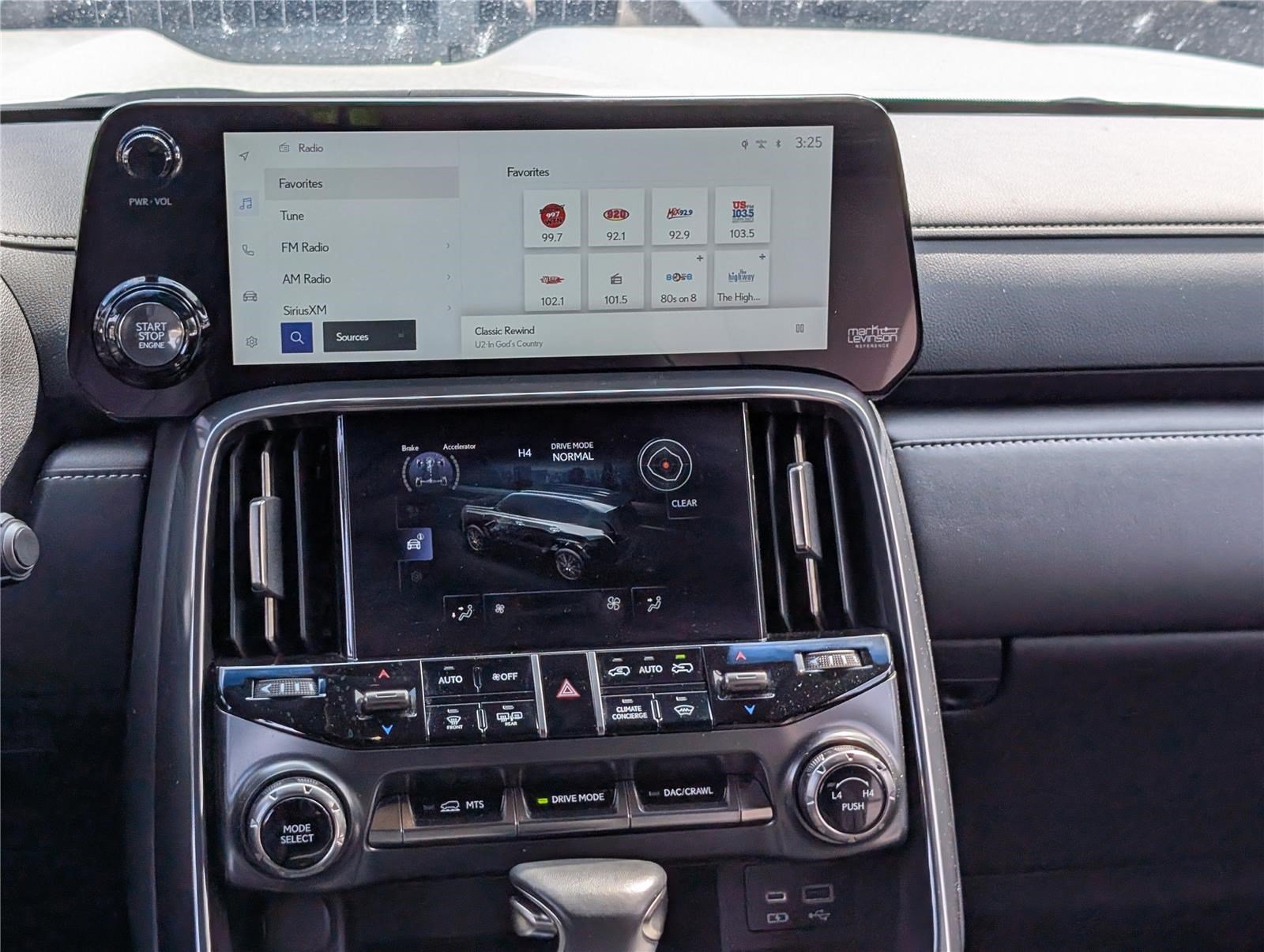 Used 2023 Lexus LX 600 4WD w/ Interior Upgrade Package image 20