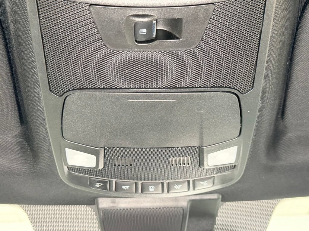 Used 2019 Ford F150 XLT w/ Equipment Group 302A Luxury AWD/4WD image 11