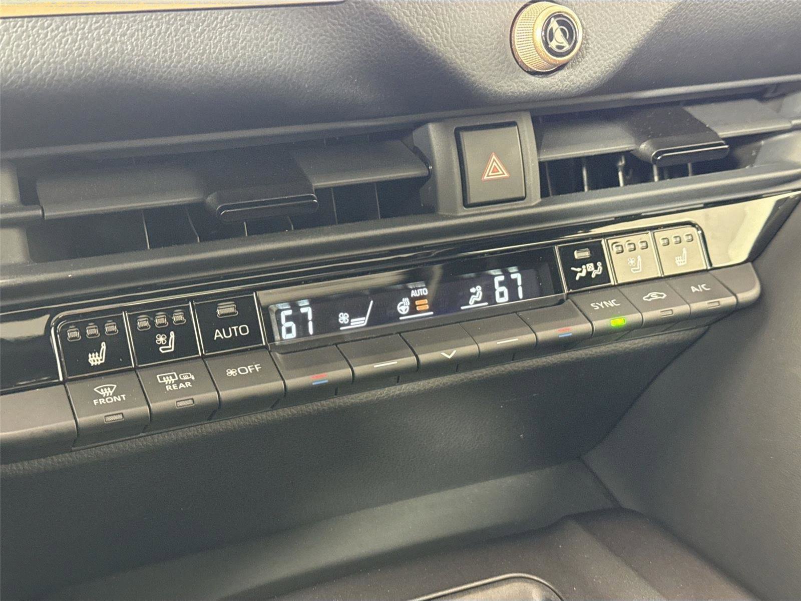 Certified 2023 Toyota Crown Limited image 27