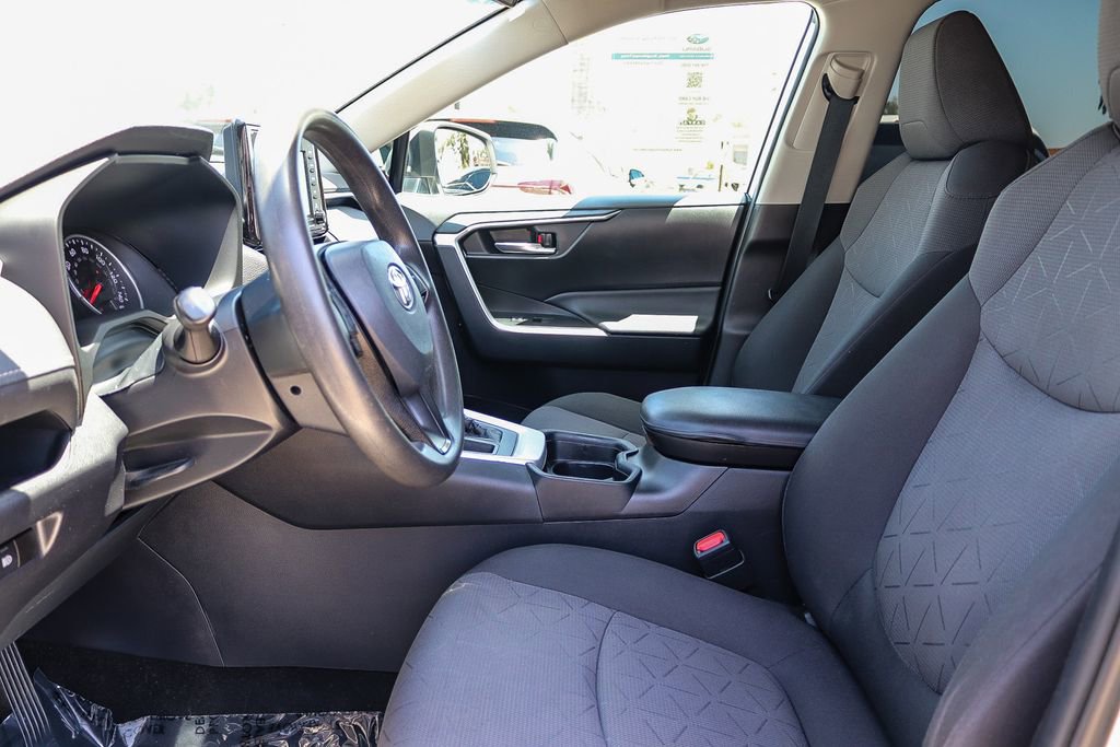 Used 2021 Toyota RAV4 XLE w/ Carpet Mat Package (TMS) FWD image 20