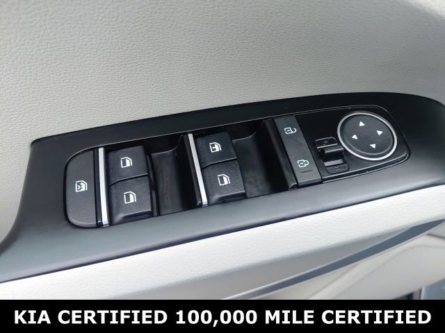 Used 2025 Kia Soul LX image 18
