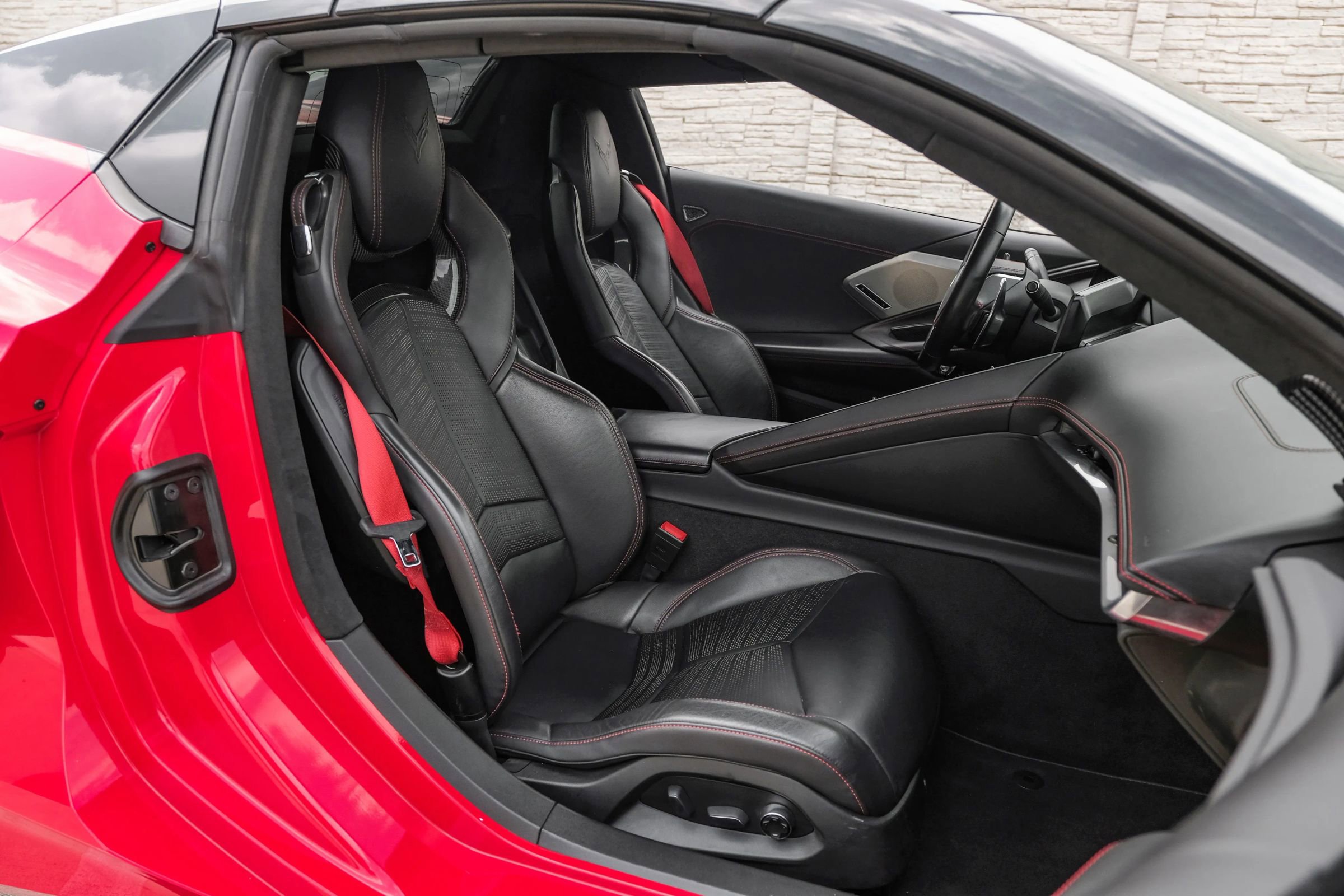 Used 2021 Chevrolet Corvette Stingray Premium Conv w/ Z51 Performance Package RWD image 26