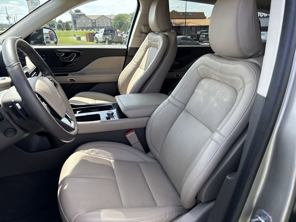 Used 2023 Lincoln Aviator Reserve w/ Equipment Group 201A AWD/4WD image 23