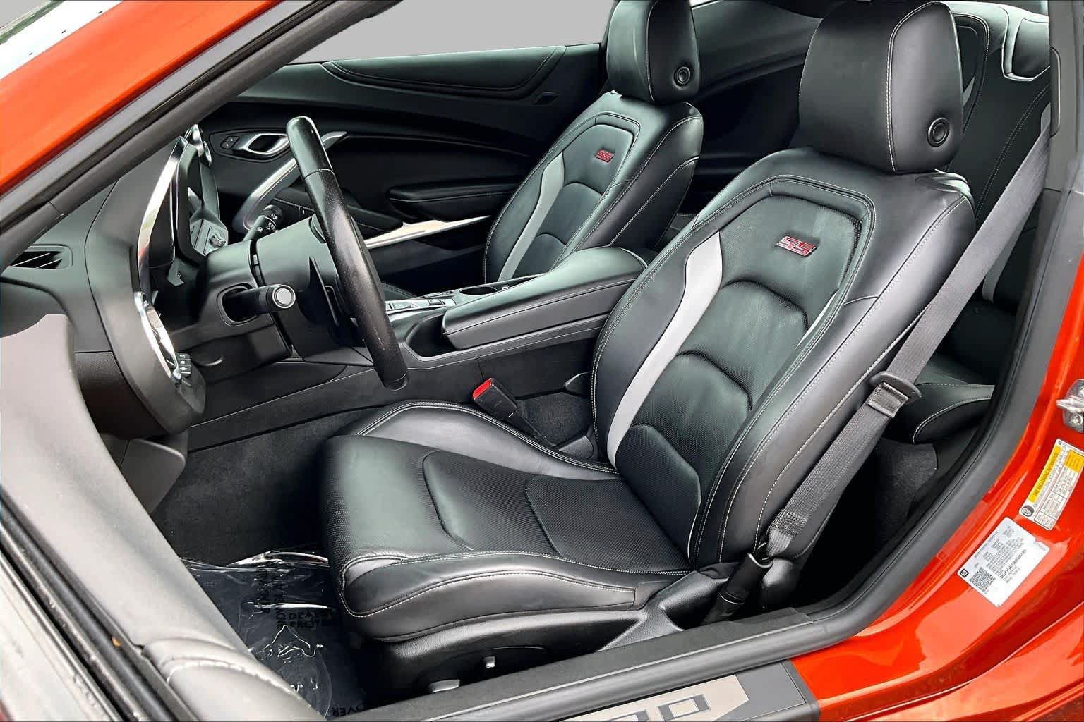 Used 2022 Chevrolet Camaro SS RWD image 8