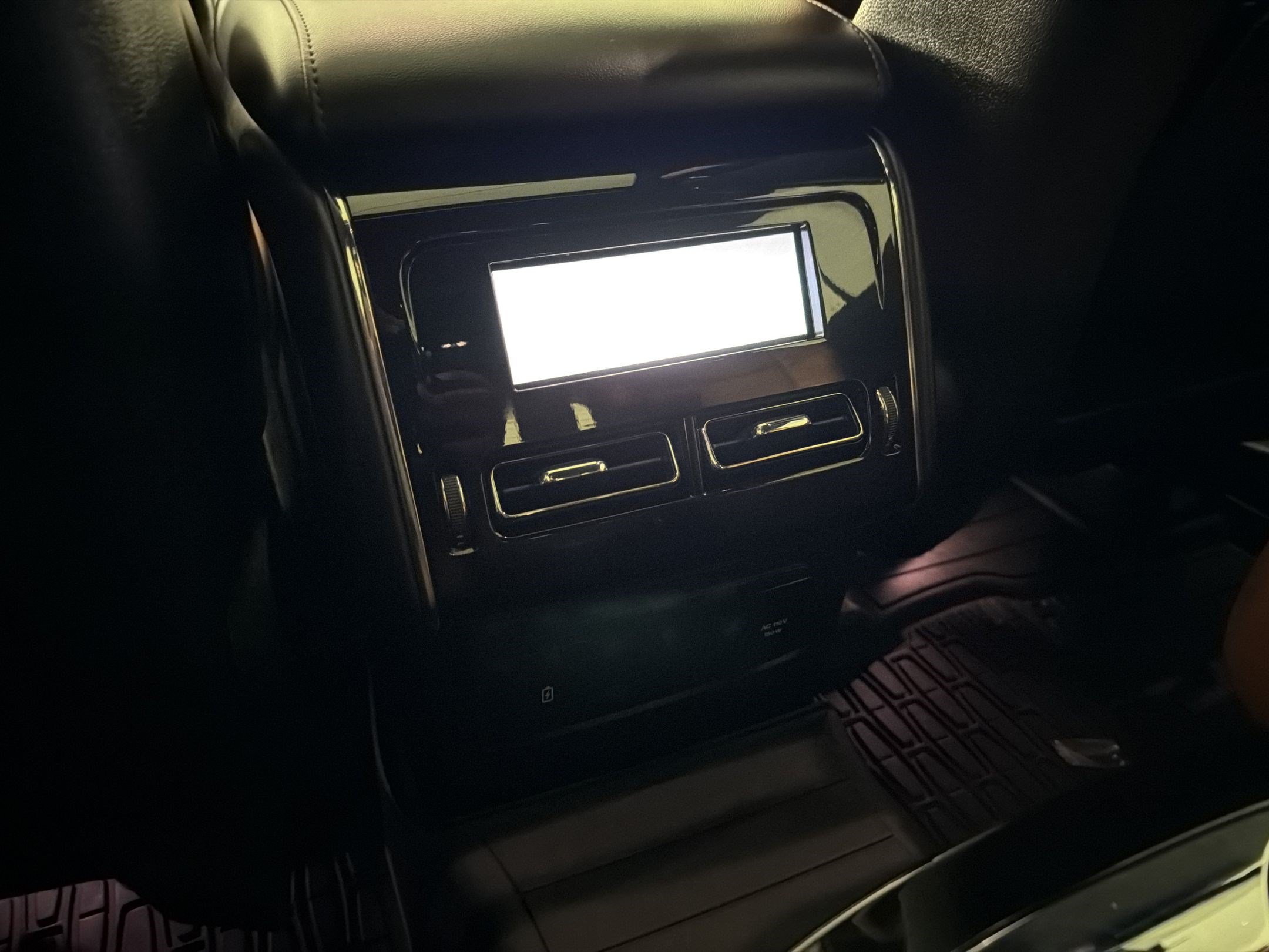Used 2022 Lincoln Aviator Grand Touring w/ Equipment Group 301A AWD/4WD image 32