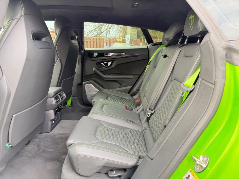 Used 2022 Lamborghini Urus AWD/4WD image 13