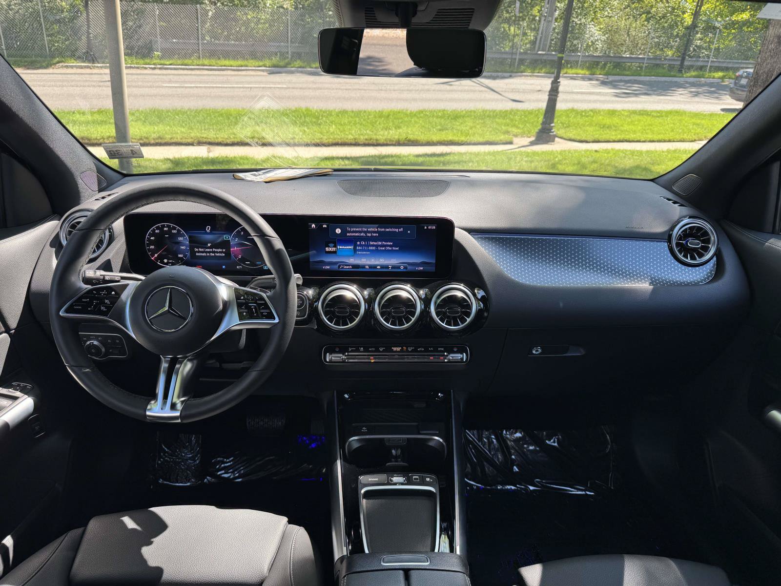 Certified 2025 Mercedes-Benz GLA 250 4MATIC image 33