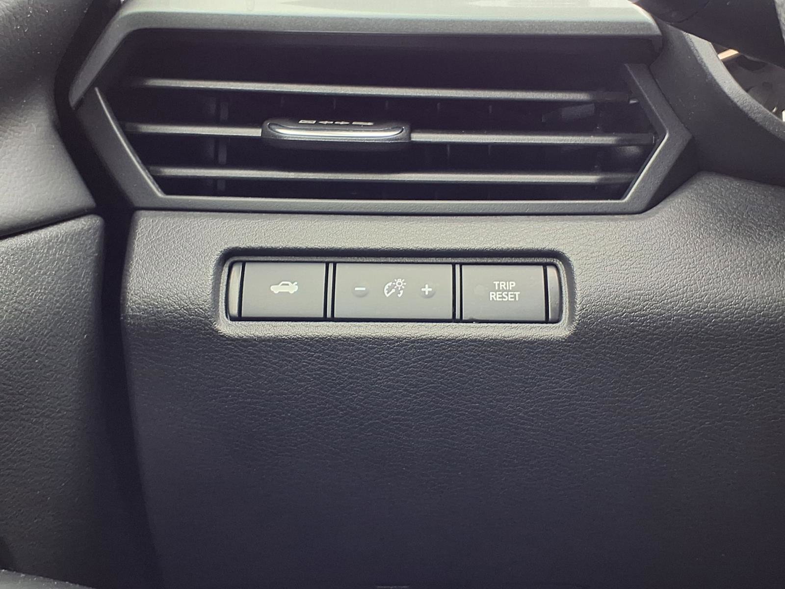 Used 2024 Nissan Altima 2.5 SV image 17