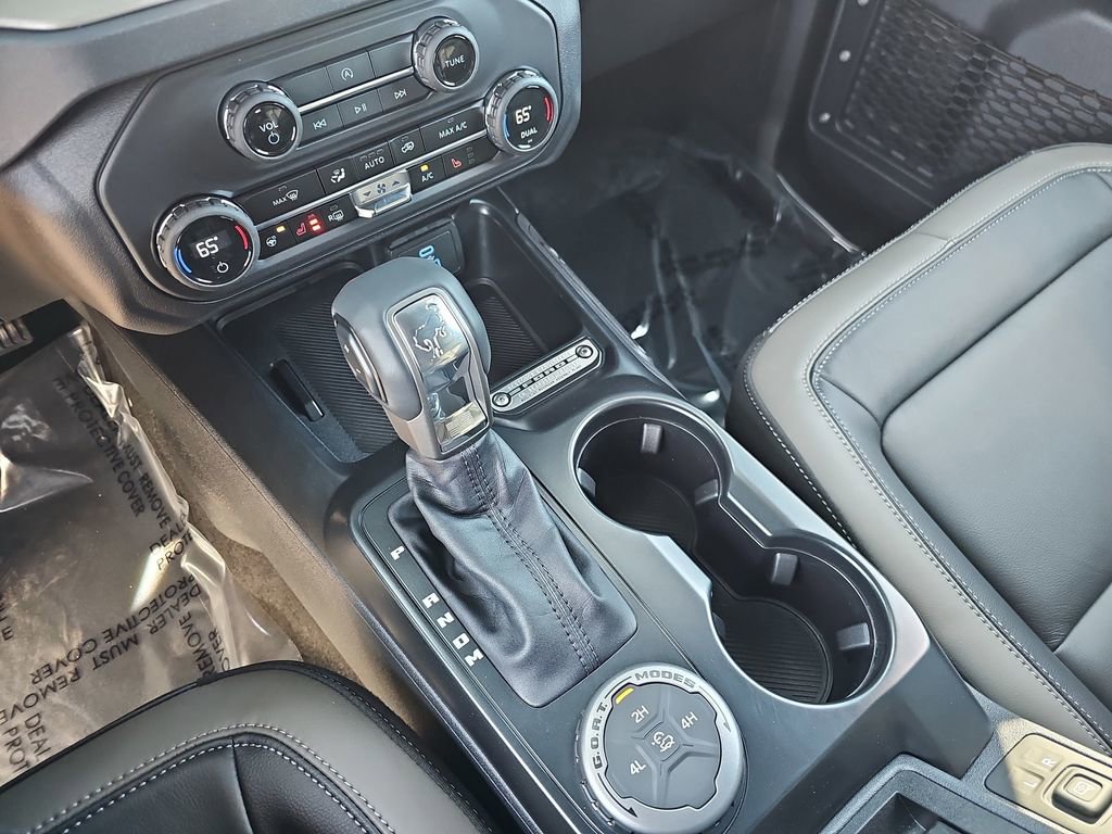 New 2025 Ford Bronco Outer Banks image 24