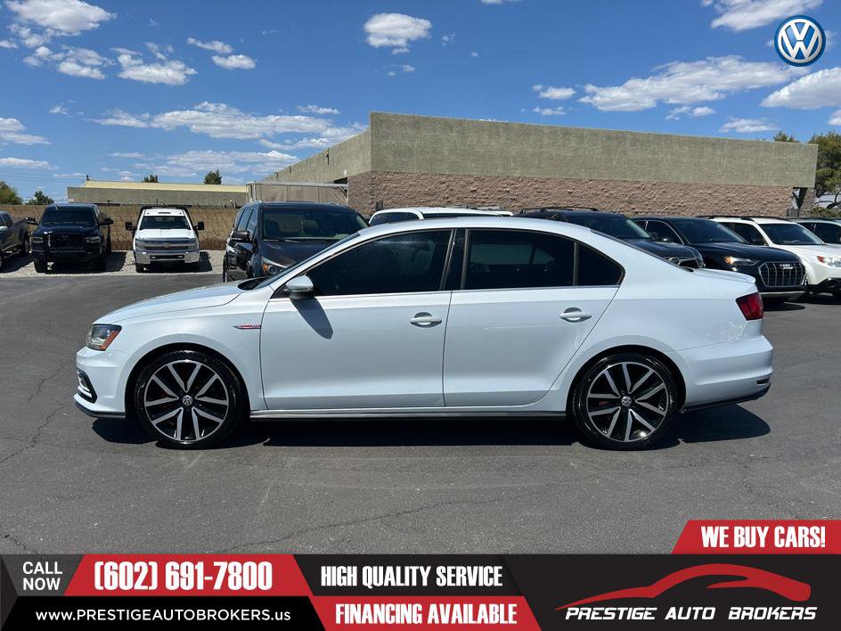 Used 2018 Volkswagen Jetta GLI FWD image 2