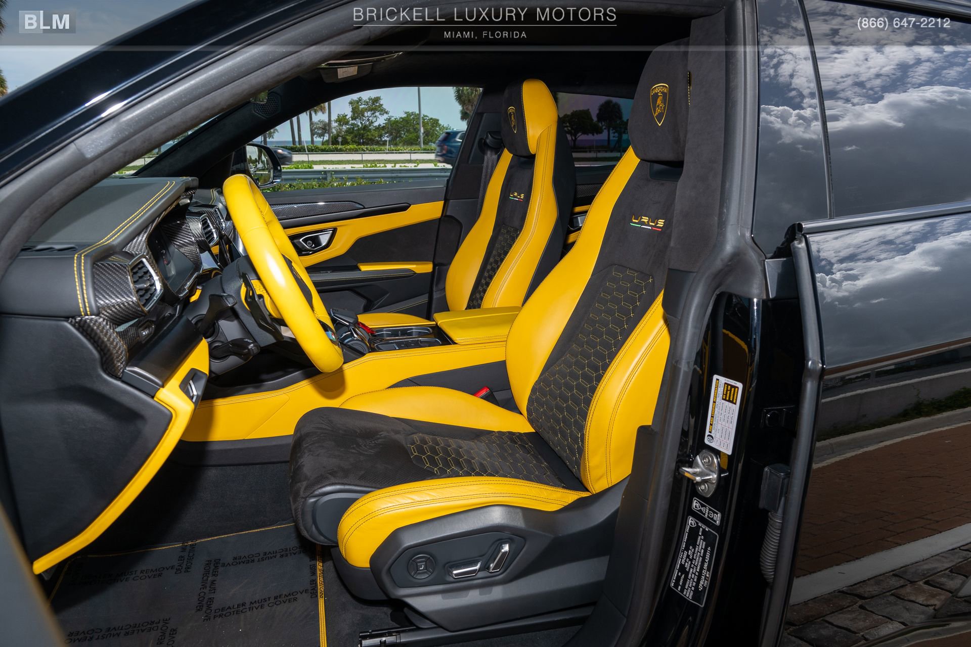 Used 2022 Lamborghini Urus AWD/4WD image 6
