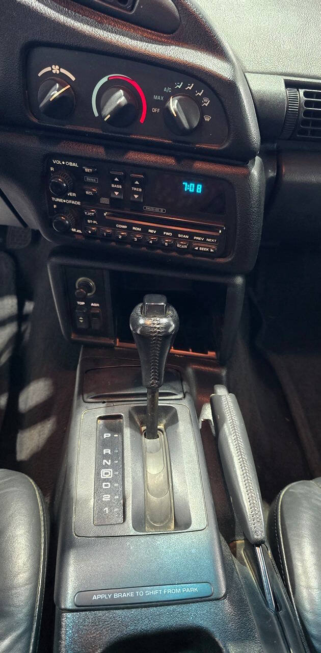 Used 1996 Chevrolet Camaro Z28 RWD image 12