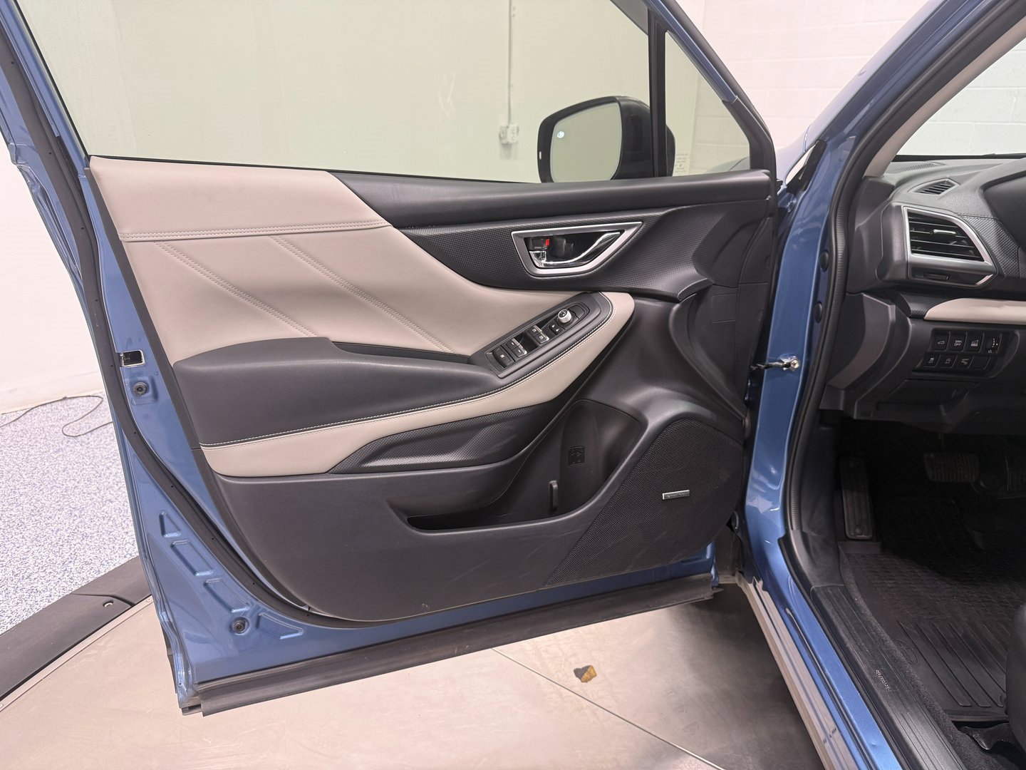 Used 2022 Subaru Forester Limited image 9