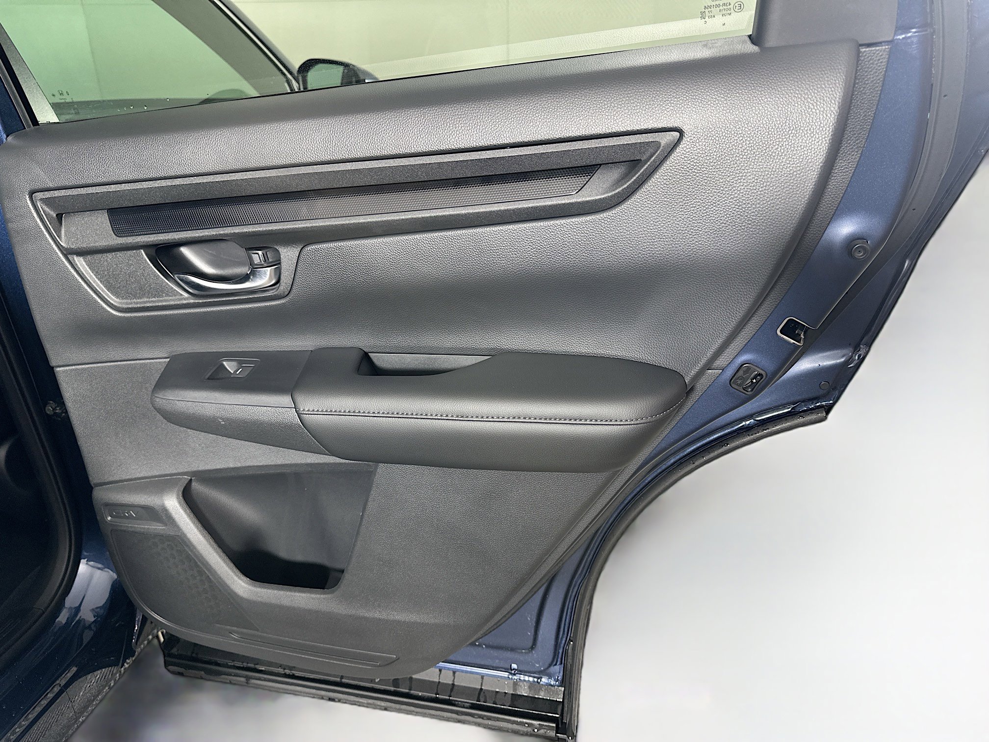 Used 2025 Honda CR-V LX image 26