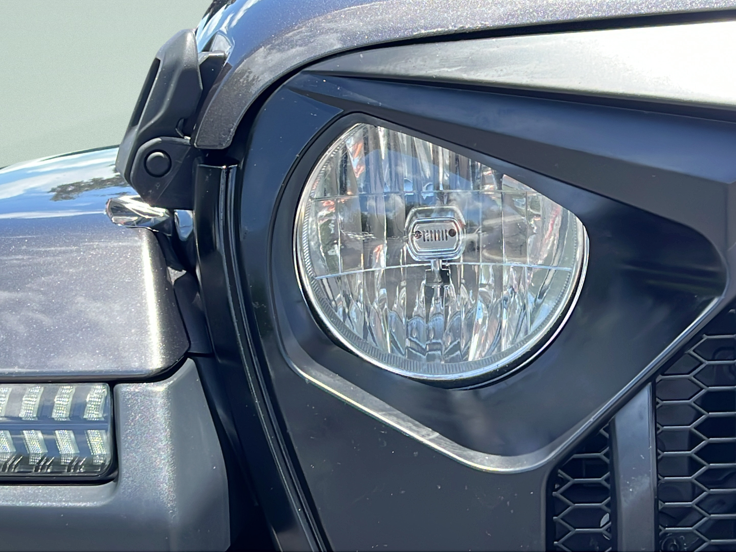 Used 2020 Jeep Wrangler Unlimited Sahara AWD/4WD image 23