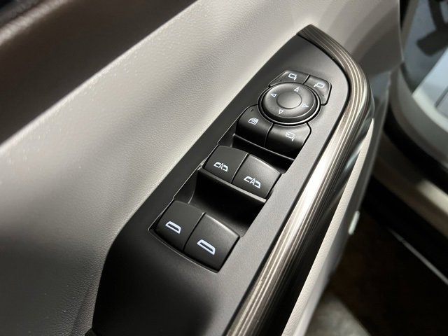 Used 2023 GMC Acadia SLT w/ Preferred Package image 13