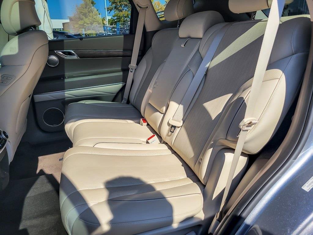 Used 2022 Genesis GV80 2.5T w/ Prestige Package 04 image 11