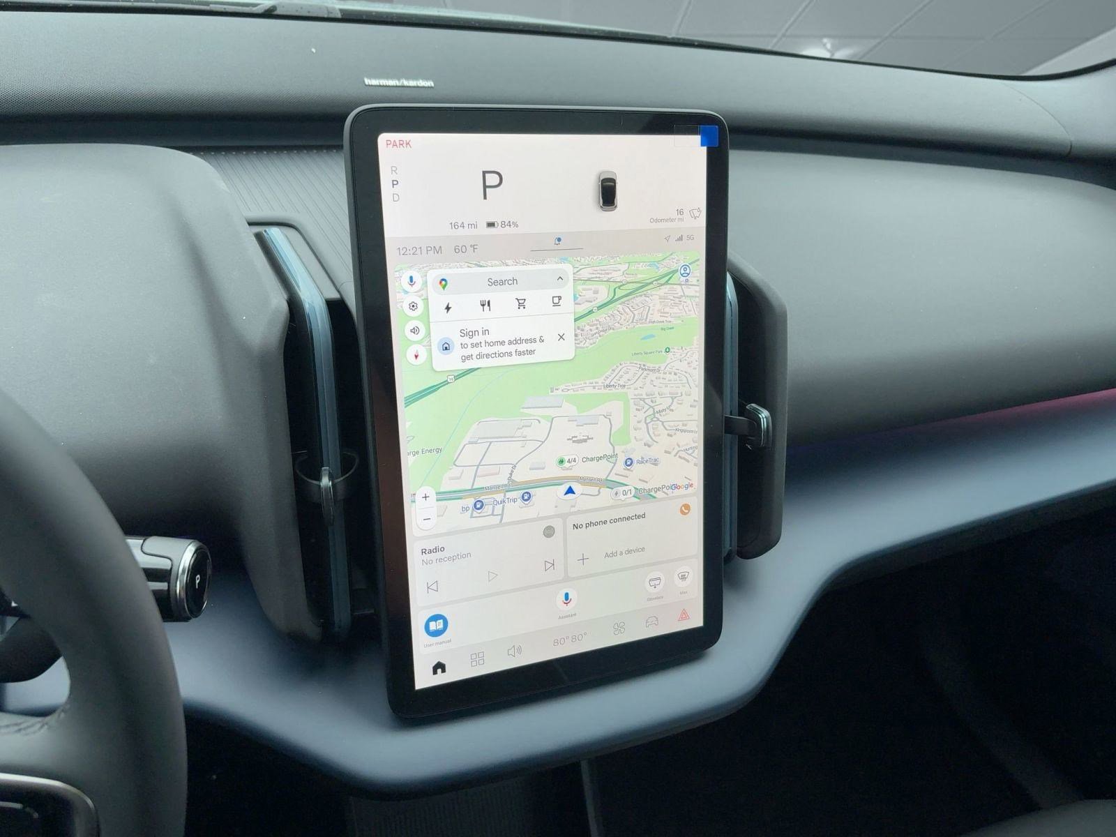 New 2026 Volvo EX30 Plus w/ Protection Package image 30