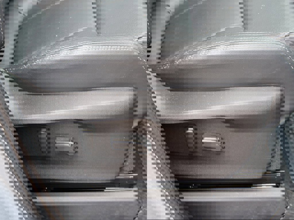 Used 2022 Subaru Ascent Limited w/ Technology Package image 11