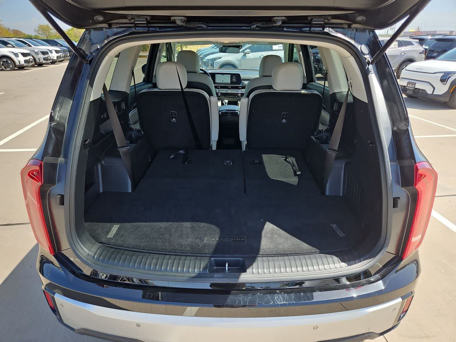 Used 2024 Kia Telluride S FWD image 34