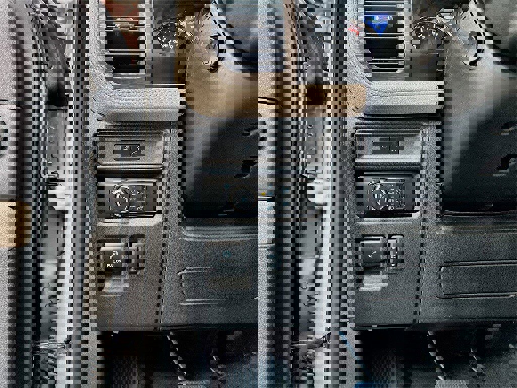 Used 2024 Ford Expedition Max Limited image 14