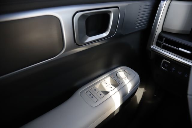 Used 2025 Hyundai Santa Fe SEL image 22