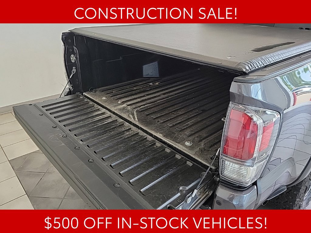 Used 2021 Toyota Tacoma TRD Off-Road w/ Technology Package AWD/4WD image 13