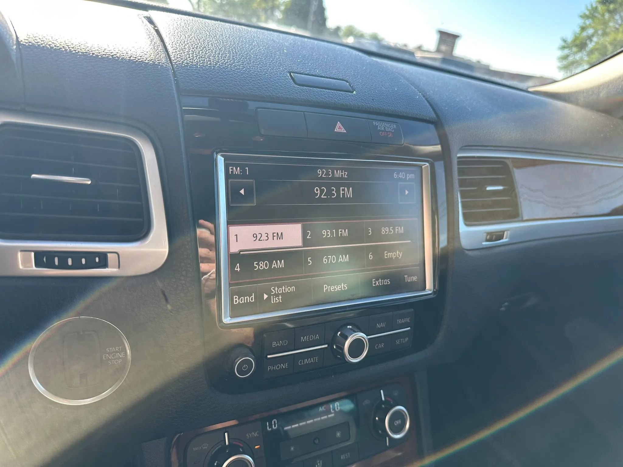 Used 2014 Volkswagen Touareg TDI AWD/4WD image 12