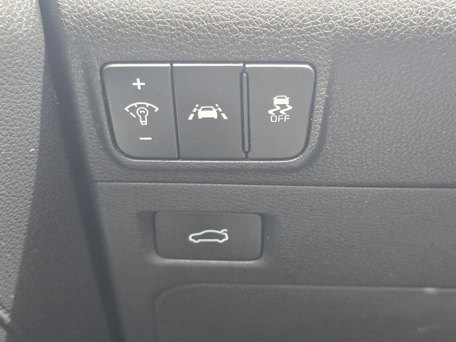 Used 2021 Kia K5 LXS FWD image 11