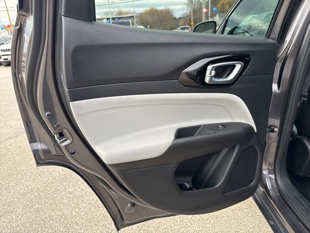 Certified 2024 Jeep Compass Limited image 23