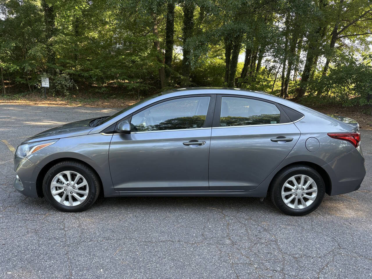 Used 2020 Hyundai Accent SEL FWD image 7