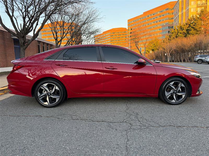 Used 2021 Hyundai Elantra Limited image 6