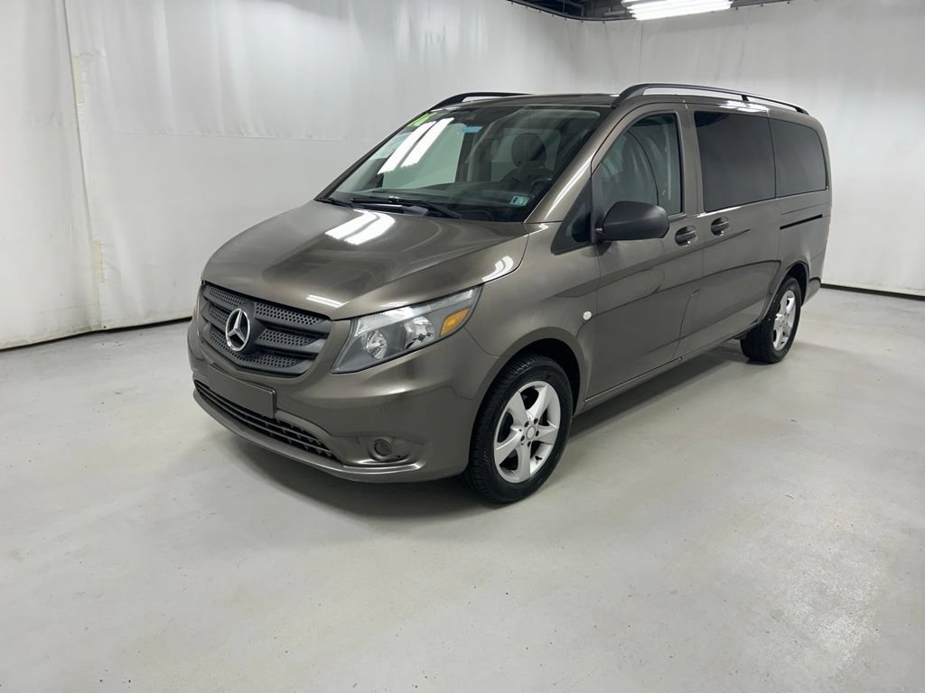 Used 2016 Mercedes-Benz Metris Passenger image 2